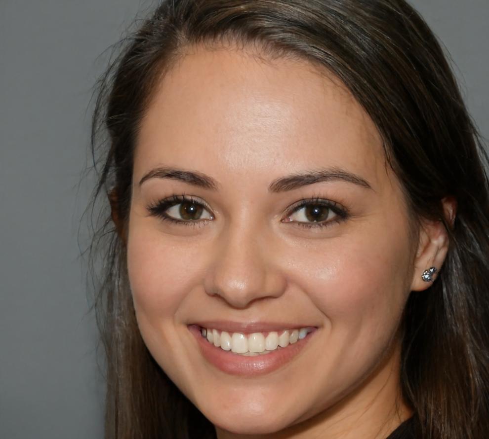 Professional headshot of Kenzie Holloway